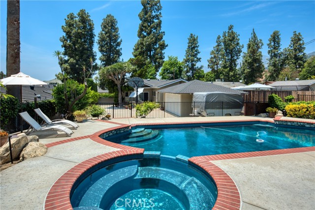 430 N Canyon Boulevard, Monrovia CA: https://media.crmls.org/medias/4a2d1416-21ff-4287-9365-a6420e7c44ec.jpg