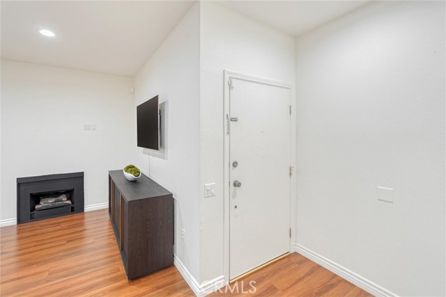 Detail Gallery Image 14 of 40 For 5540 Sylmar Ave #5,  Sherman Oaks,  CA 91401 - 2 Beds | 2 Baths