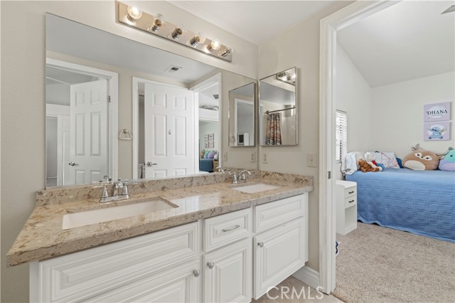 Detail Gallery Image 37 of 58 For 28711 Howard Marrie Ct, Saugus,  CA 91390 - 4 Beds | 3 Baths