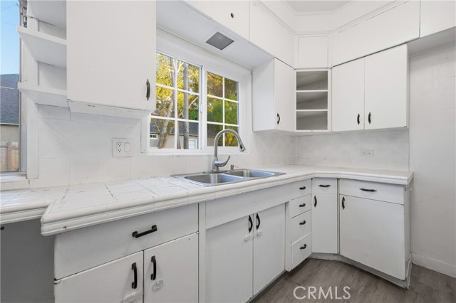 Detail Gallery Image 9 of 32 For 929 Descanso Dr, La Canada Flintridge,  CA 91011 - 3 Beds | 2 Baths