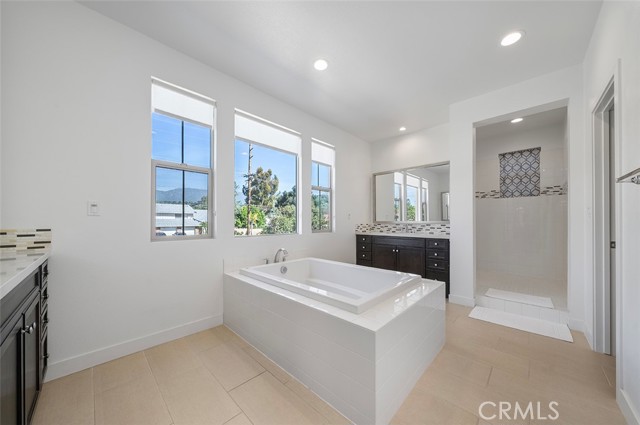 Image 24 of 53 For 4530 Romick Circle