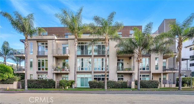 Detail Gallery Image 2 of 21 For 13320 Beach #202,  Marina Del Rey,  CA 90292 - 2 Beds | 2 Baths