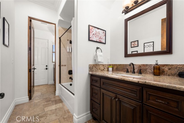 Detail Gallery Image 17 of 66 For 39625 Calle Cabernet, Temecula,  CA 92591 - 8 Beds | 6/3 Baths