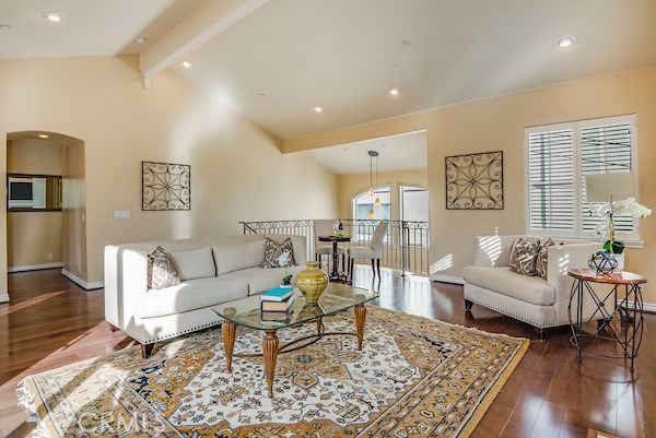 2113 Mathews Avenue, Redondo Beach, California 90278, 3 Bedrooms Bedrooms, ,2 BathroomsBathrooms,Residential,Sold,Mathews,SB18024022