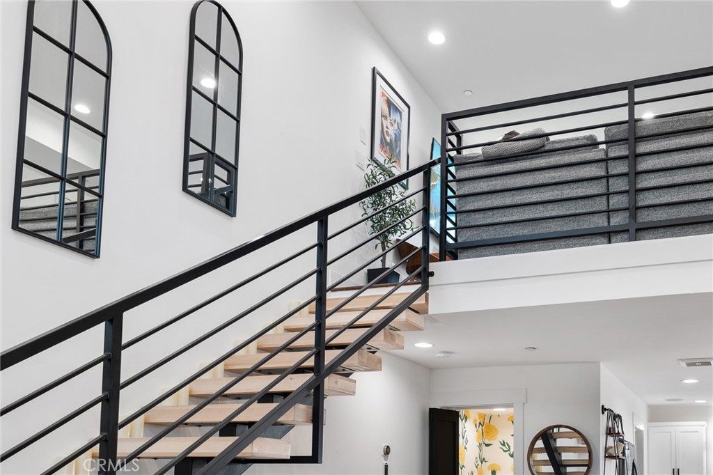 https://media.crmls.org/medias/4a30220d-2dea-4961-b3c4-88306d51a716.jpg?preset=X-Large