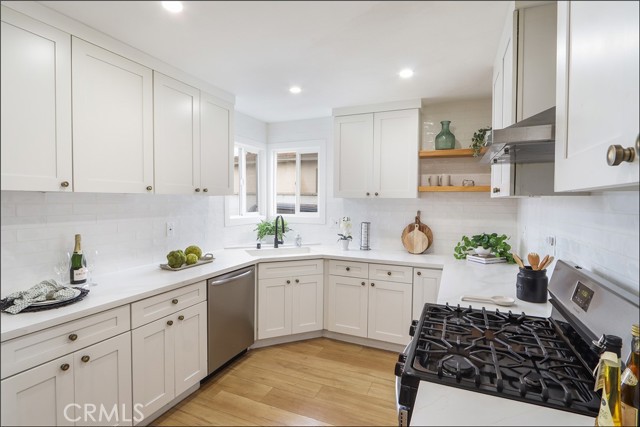 Detail Gallery Image 11 of 41 For 2153 W 111th, Los Angeles,  CA 90047 - 4 Beds | 2 Baths