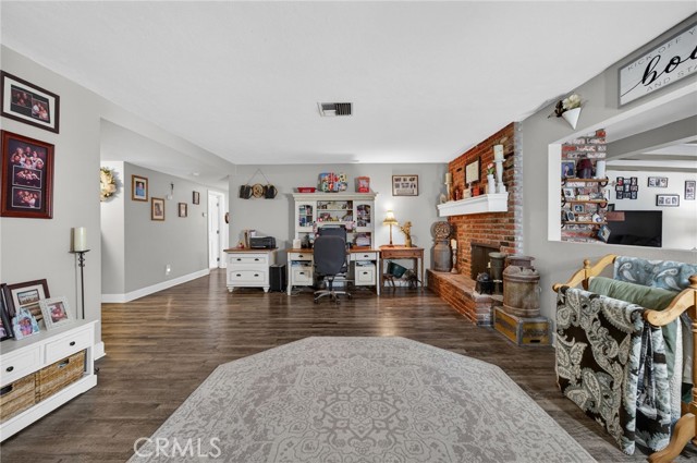 Detail Gallery Image 4 of 34 For 41221 Jamaica, Hemet,  CA 92544 - 3 Beds | 2 Baths