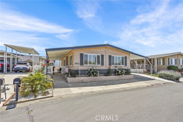 Detail Gallery Image 1 of 39 For 1440 Ridgemont Way, Corona,  CA 92880 - 2 Beds | 2 Baths