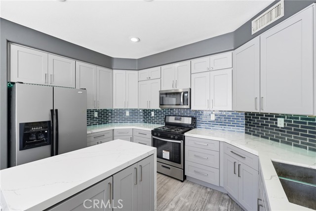 6528 University Way, Buena Park CA: https://media.crmls.org/medias/4a344e43-fbe5-4201-bd74-b418b1ed84a3.jpg