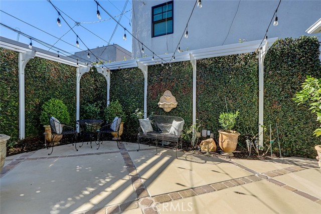 Detail Gallery Image 9 of 44 For 456 30th St, Manhattan Beach,  CA 90266 - 3 Beds | 2 Baths