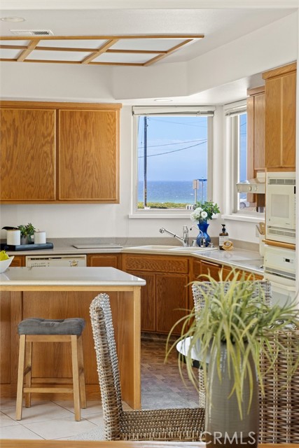 Detail Gallery Image 6 of 63 For 130 Mindoro St, Morro Bay,  CA 93442 - 3 Beds | 2 Baths