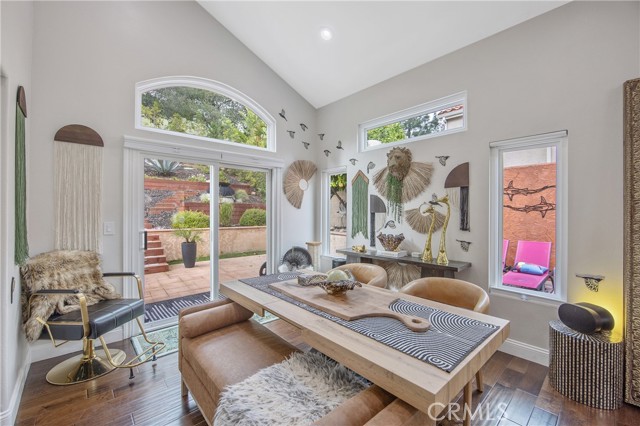 Detail Gallery Image 6 of 51 For 133 Concerto, Oak Park,  CA 91377 - 3 Beds | 3 Baths