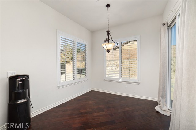 Detail Gallery Image 8 of 35 For 3086 Crystal Ridge Ln, Colton,  CA 92324 - 4 Beds | 3/1 Baths