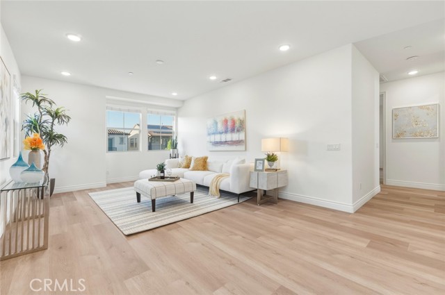 Detail Gallery Image 33 of 65 For 218 Geyser, Irvine,  CA 92618 - 4 Beds | 4/1 Baths