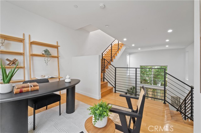 Detail Gallery Image 18 of 27 For 1040 N Curson Ave #3,  West Hollywood,  CA 90046 - 3 Beds | 3 Baths