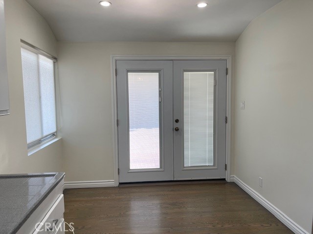 Detail Gallery Image 13 of 19 For 5301 Bluebell Ave, Valley Village,  CA 91607 - 3 Beds | 2 Baths