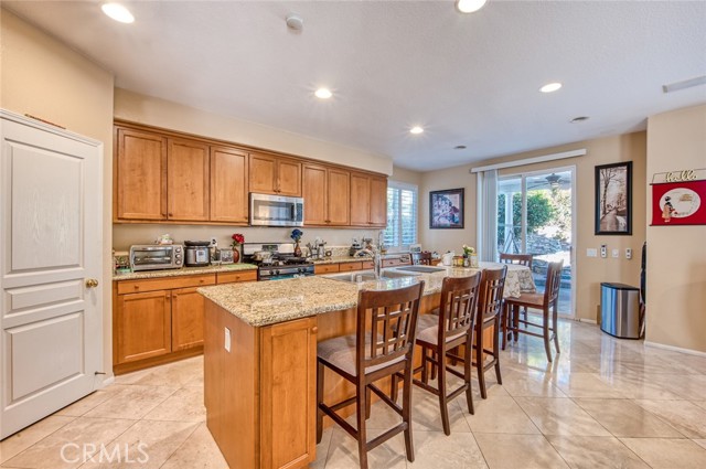 Detail Gallery Image 8 of 21 For 39794 Cambridge Pl, Temecula,  CA 92591 - 4 Beds | 3 Baths