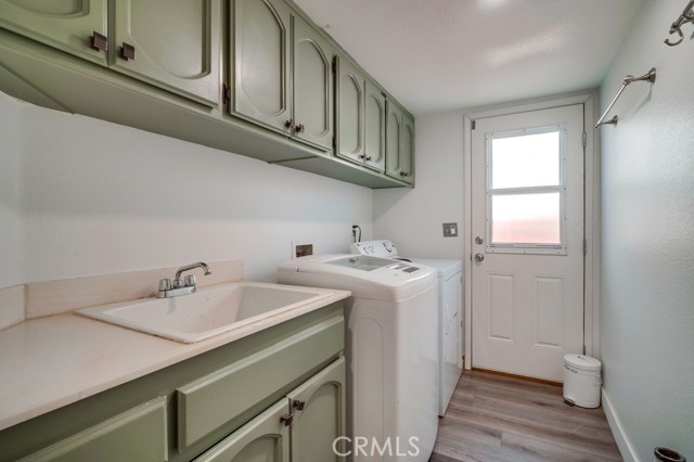 Detail Gallery Image 16 of 31 For 10025 Thornbird Ct, Moreno Valley,  CA 92557 - 5 Beds | 2/1 Baths