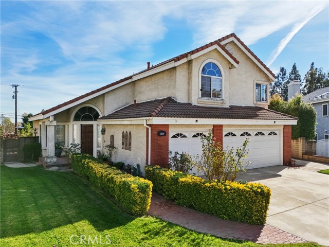 Detail Gallery Image 5 of 52 For 1214 Miller Ct, Upland,  CA 91784 - 4 Beds | 3 Baths