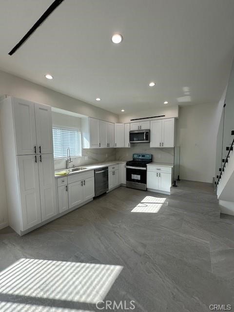 Detail Gallery Image 5 of 25 For 18453 W Tribune, Porter Ranch,  CA 91326 - 3 Beds | 2/1 Baths