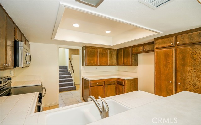 26005 Andrea Court, Mission Viejo CA: https://media.crmls.org/medias/4a3b4fae-be3e-4b4b-a971-d7ad85fcf199.jpg