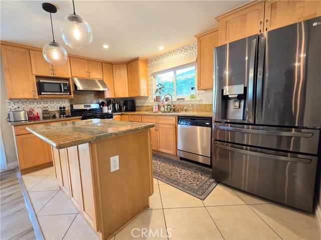 Detail Gallery Image 5 of 14 For 1708 Canard, Placentia,  CA 92870 - 4 Beds | 2 Baths