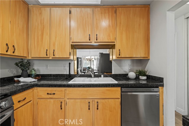 Detail Gallery Image 12 of 41 For 25610 Palma Alta Dr, Valencia,  CA 91355 - 3 Beds | 2 Baths