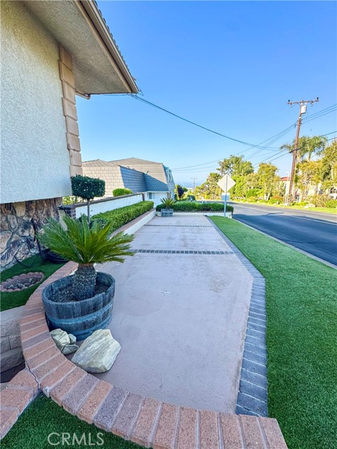 Detail Gallery Image 40 of 42 For 2821 Colt Rd, Rancho Palos Verdes,  CA 90275 - 3 Beds | 2/1 Baths