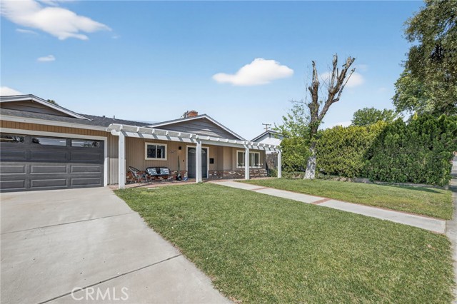 1463 Clock Ave, Redlands CA: https://media.crmls.org/medias/4a3e646c-5d5a-4a09-9a09-29f436852350.jpg