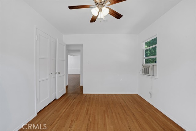 5424 Kester Avenue photo 12