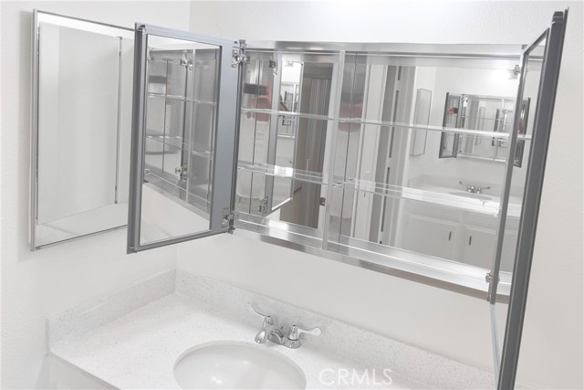 Detail Gallery Image 14 of 19 For 2386 via Mariposa 2b,  Laguna Woods,  CA 92637 - 2 Beds | 2 Baths