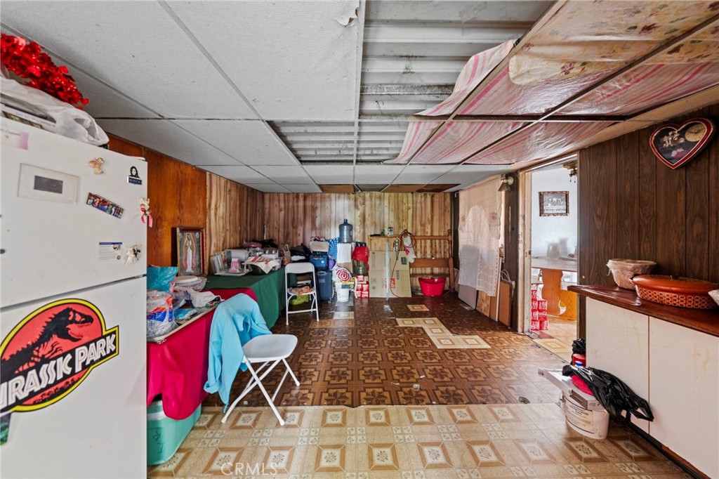 https://media.crmls.org/medias/4a3fe939-d603-42b7-8577-a2de3c0cfc4d.jpg?preset=X-Large