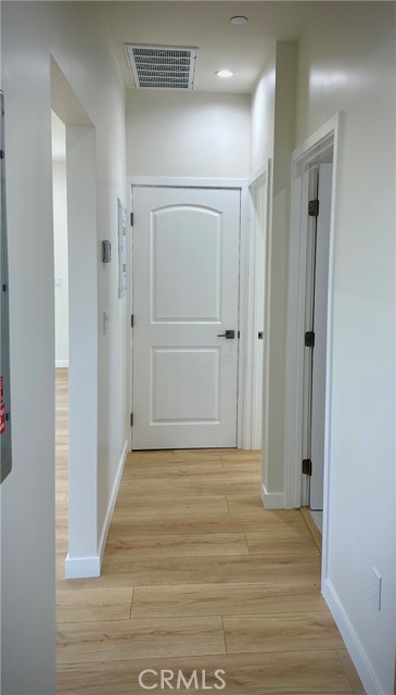 7726 1/2 Laurel Canyon Boulevard, North Hollywood CA: https://media.crmls.org/medias/4a403d0f-498d-47c6-9aff-6c4ffdbeebc8.jpg