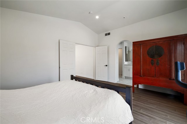 14300 Terra Bella Street, Panorama City CA: https://media.crmls.org/medias/4a40c94b-7152-401c-848c-2a00bb4c57da.jpg