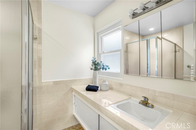 28231 Trailriders Drive, Rancho Palos Verdes CA: https://media.crmls.org/medias/4a40f4dc-8ca1-4b32-a655-056c4d045b9d.jpg