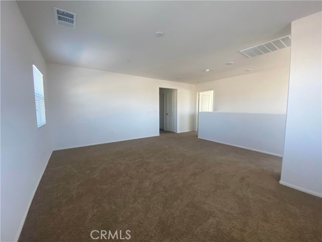 Detail Gallery Image 9 of 14 For 13014 Woodhill St, Victorville,  CA 92392 - 4 Beds | 3 Baths