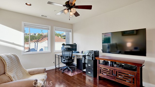 Detail Gallery Image 24 of 59 For 1023 via Presa, San Clemente,  CA 92672 - 3 Beds | 2/1 Baths