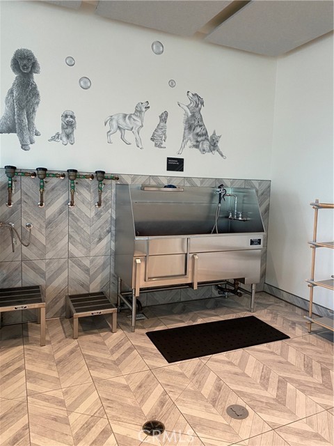 Detail Gallery Image 25 of 26 For 400 S Broadway #1014,  Los Angeles,  CA 90013 - 1 Beds | 1 Baths