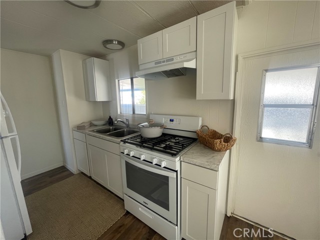 Detail Gallery Image 6 of 22 For 260 N Lyon Ave #120,  Hemet,  CA 92543 - 2 Beds | 1 Baths