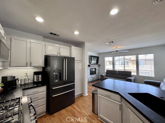 33423 Winston Way, Temecula CA: https://media.crmls.org/medias/4a429f94-a0a3-4420-8082-333bb0d2d1ce.jpg