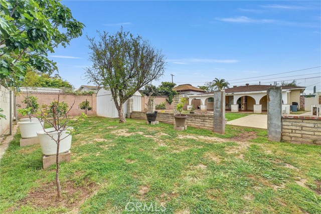 18531 E Pearl Avenue, Orange CA: https://media.crmls.org/medias/4a43a45d-2533-4733-8231-f794058b9266.jpg