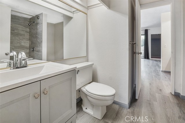 2220 E Chapman Avenue, Fullerton CA: https://media.crmls.org/medias/4a441102-e03d-4965-be5b-9641af431ea0.jpg
