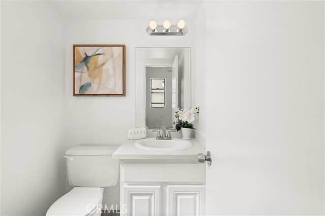 Detail Gallery Image 15 of 37 For 1511 Mackay Lane, Redondo Beach,  CA 90278 - 2 Beds | 2/1 Baths