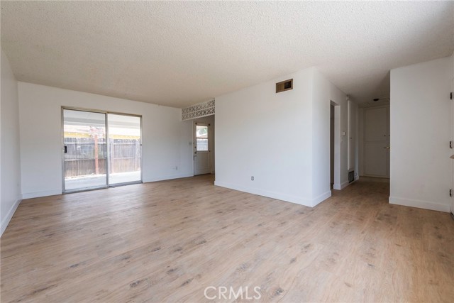 680 Barber Drive, Hemet CA: https://media.crmls.org/medias/4a4691e0-458f-47f6-b9f7-c7d49baa6d60.jpg