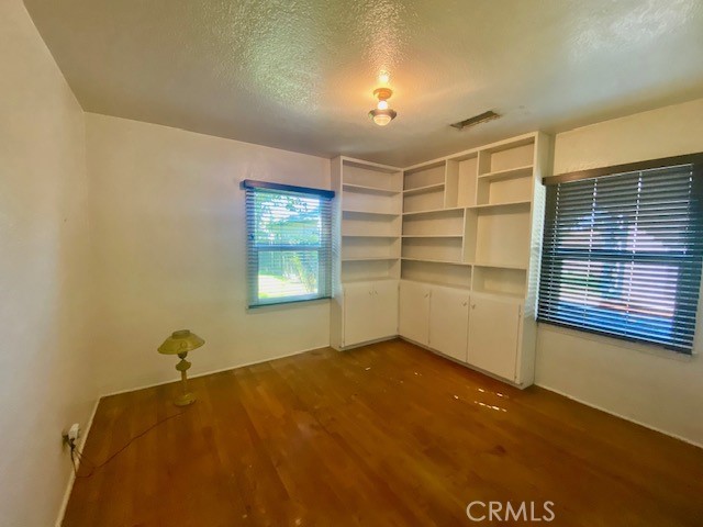 Detail Gallery Image 8 of 14 For 8 W 25th St, Merced,  CA 95340 - 2 Beds | 1 Baths