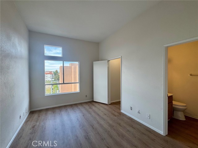 Detail Gallery Image 6 of 17 For 450 E 4th St #437,  Santa Ana,  CA 92701 - 2 Beds | 2 Baths