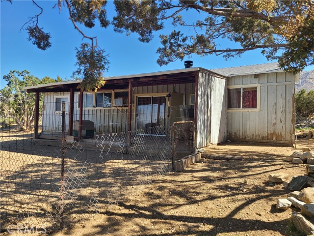 Detail Gallery Image 3 of 16 For 29348 123rd St, Pearblossom,  CA 93553 - 3 Beds | 2 Baths