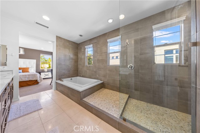 105 newall, Irvine CA: https://media.crmls.org/medias/4a48a30c-555a-4209-8805-2980fc17ba49.jpg