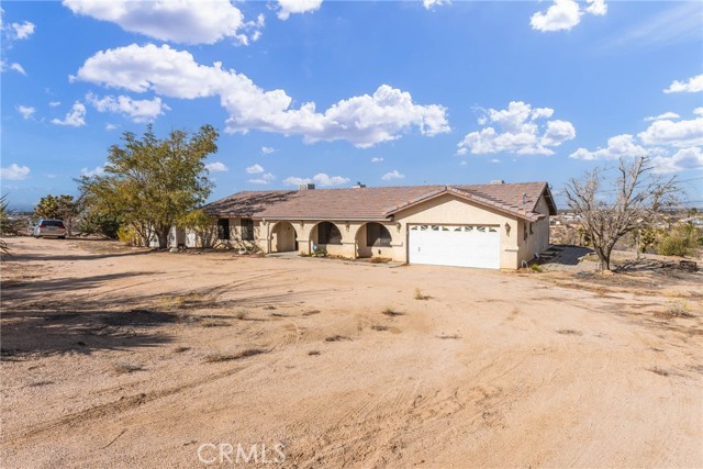 22390 Moonbeam, Apple Valley, CA, 92308 22390 Moonbeam, Apple Valley, CA, 92308