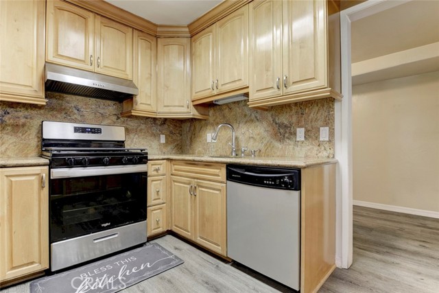 Detail Gallery Image 19 of 64 For 3352 Montrose, La Crescenta,  CA 91214 - 3 Beds | 3 Baths